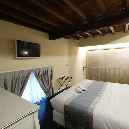 Kingsman Bed & Breakfast 4*